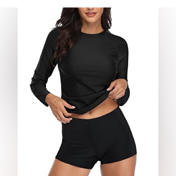 Daci Tops - Black Fitted Crop Long Sleeve Tee